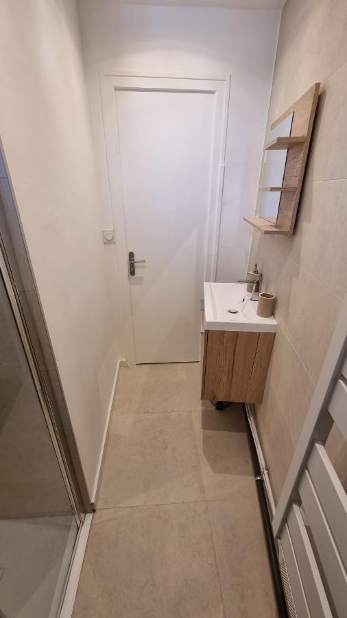 En Plein Coeur De - 55 M2 Renoves - Avec Parking Pélissanne